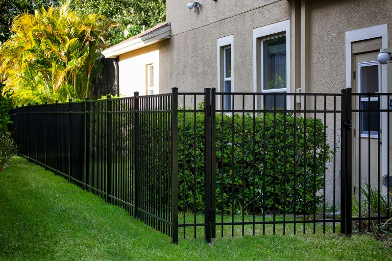 Aluminum Fence Construction in Pearland, TX